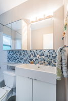 Bathroom 1b