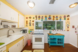 Kitchen 1-2