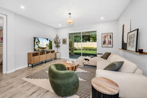 Living Room to Lanai