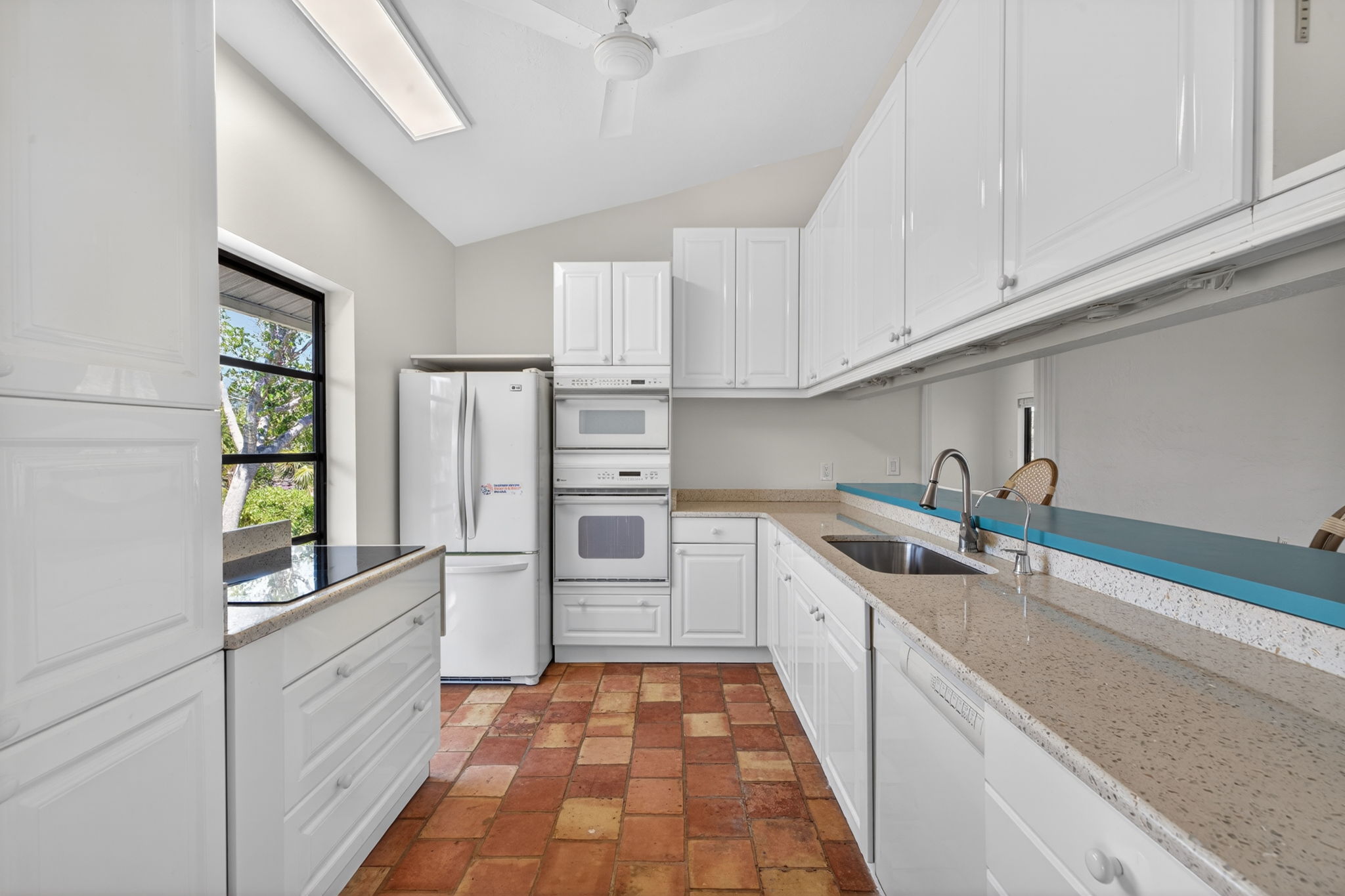 Kitchen 1 of 2