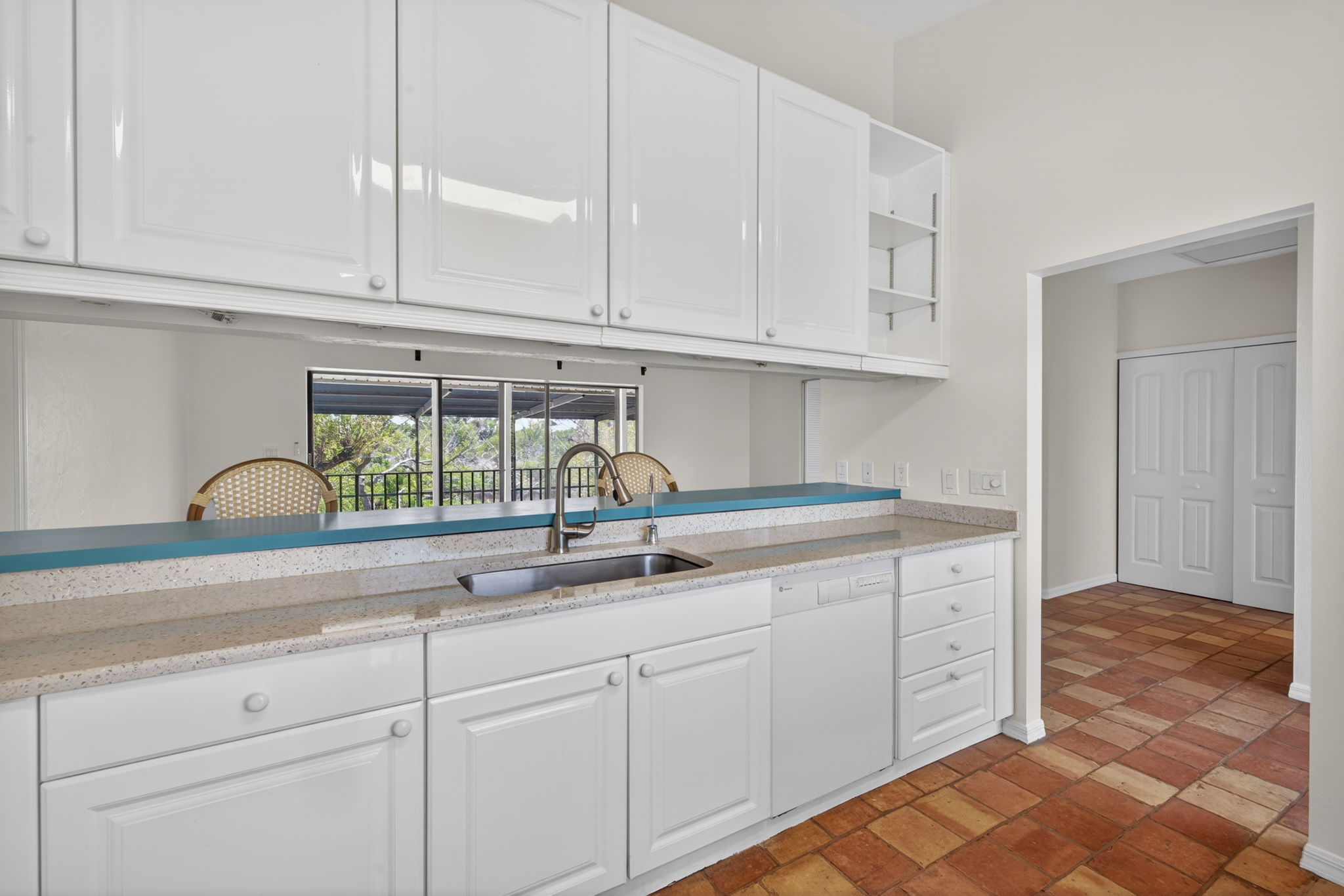 Kitchen 2 of 2