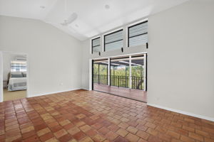 Living Room 3 of 5