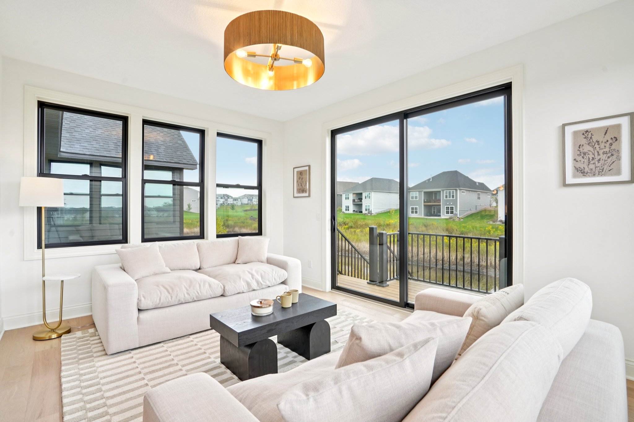 Meadowview Ln-S1109-032.jpg