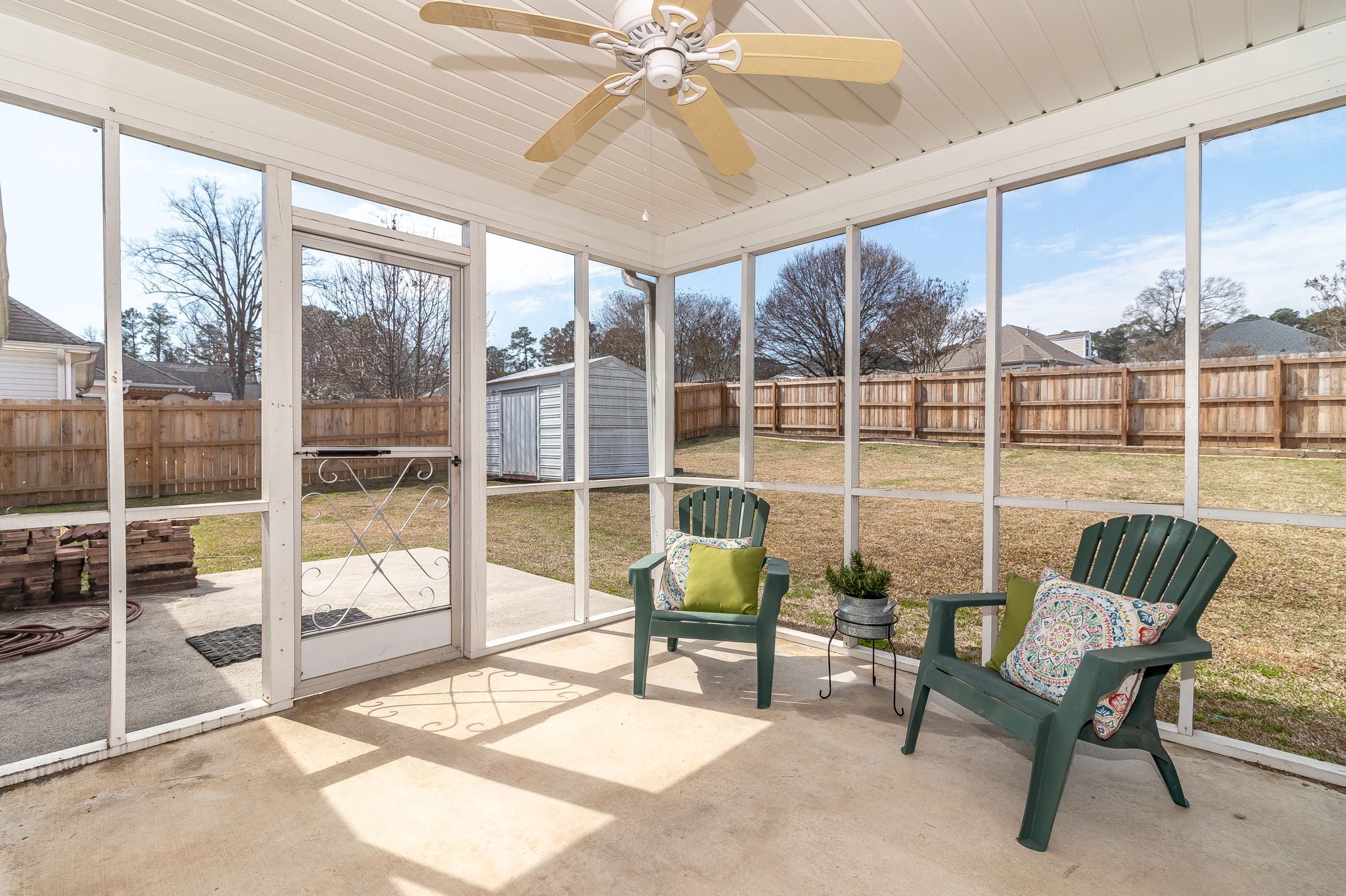 Screened-in Porch