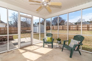 Screened-in Porch