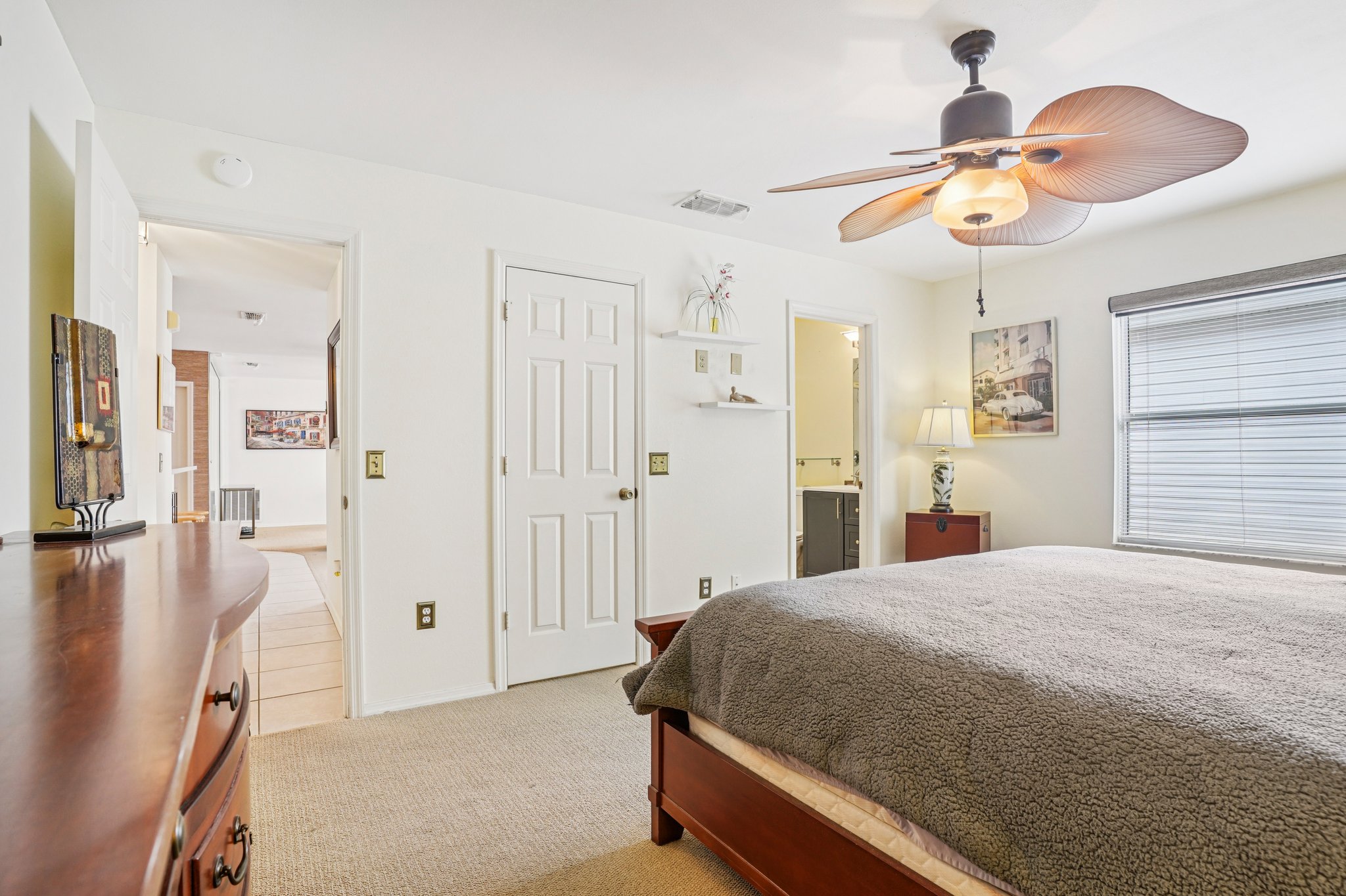 Hildalgo Dr-S0704-025.jpg