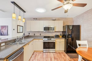 Hildalgo Dr-S0704-015.jpg