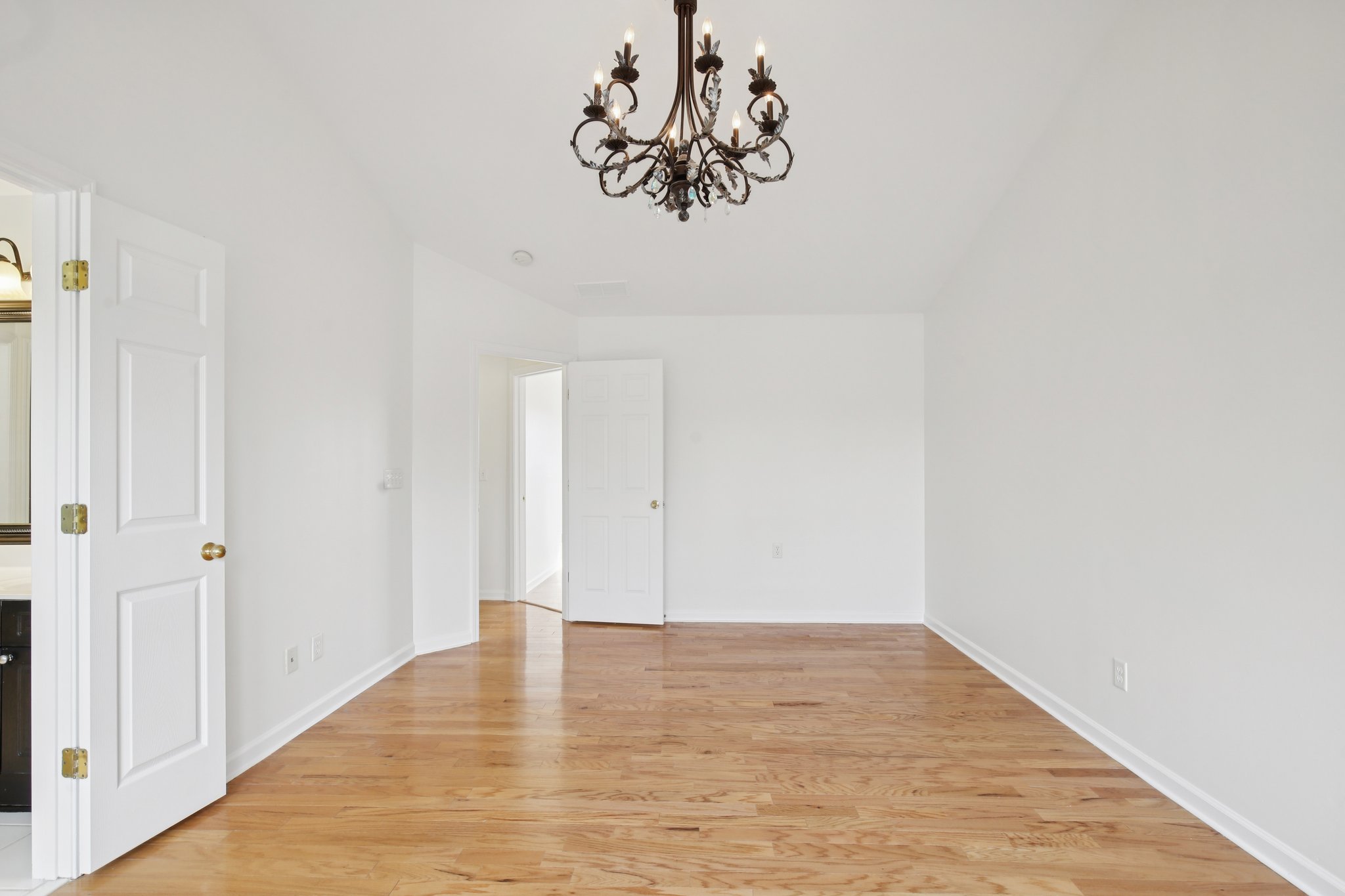 Old Towne Dr-S0702-056.jpg