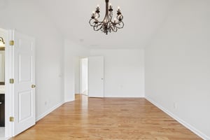 Old Towne Dr-S0702-056.jpg