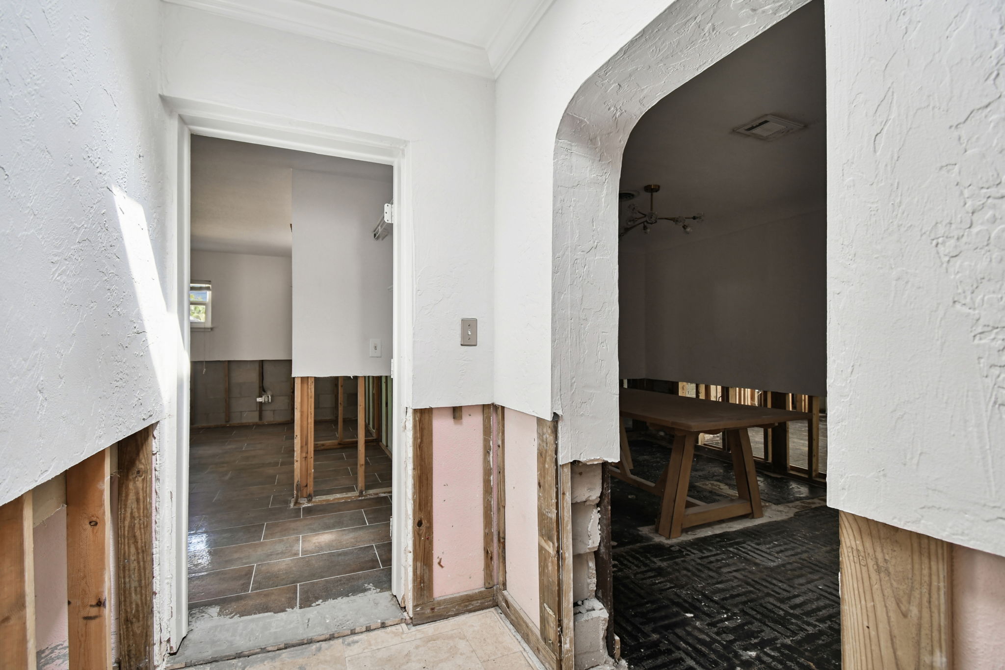  Photo 24