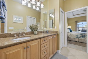 Priamry Bathroom 1-2