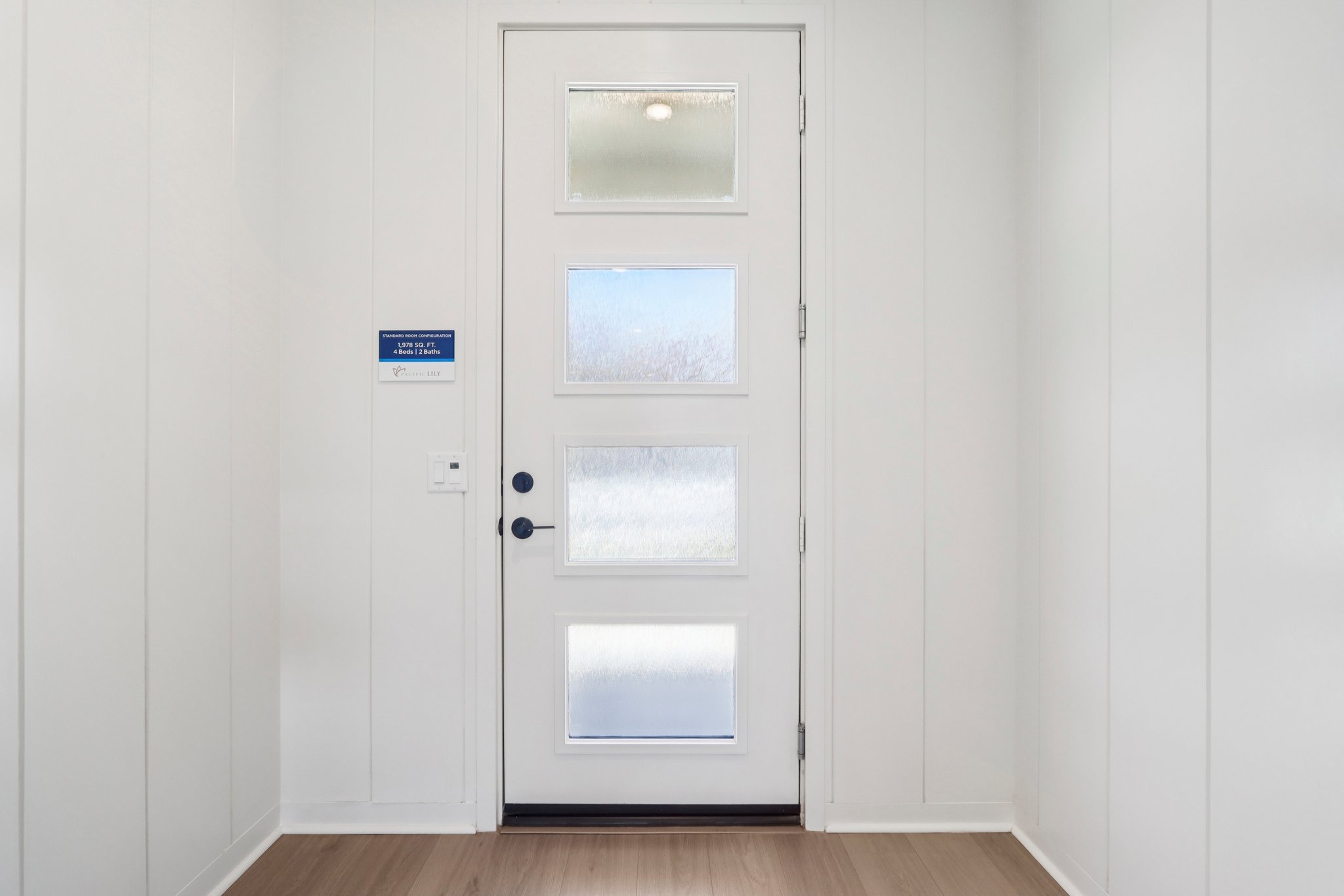 17th St E-S0212-004 (2).jpg