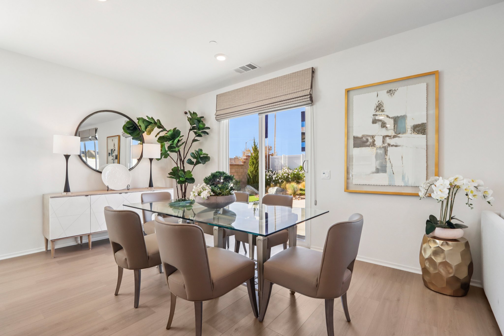 17th St E-S0212-007 (2).jpg