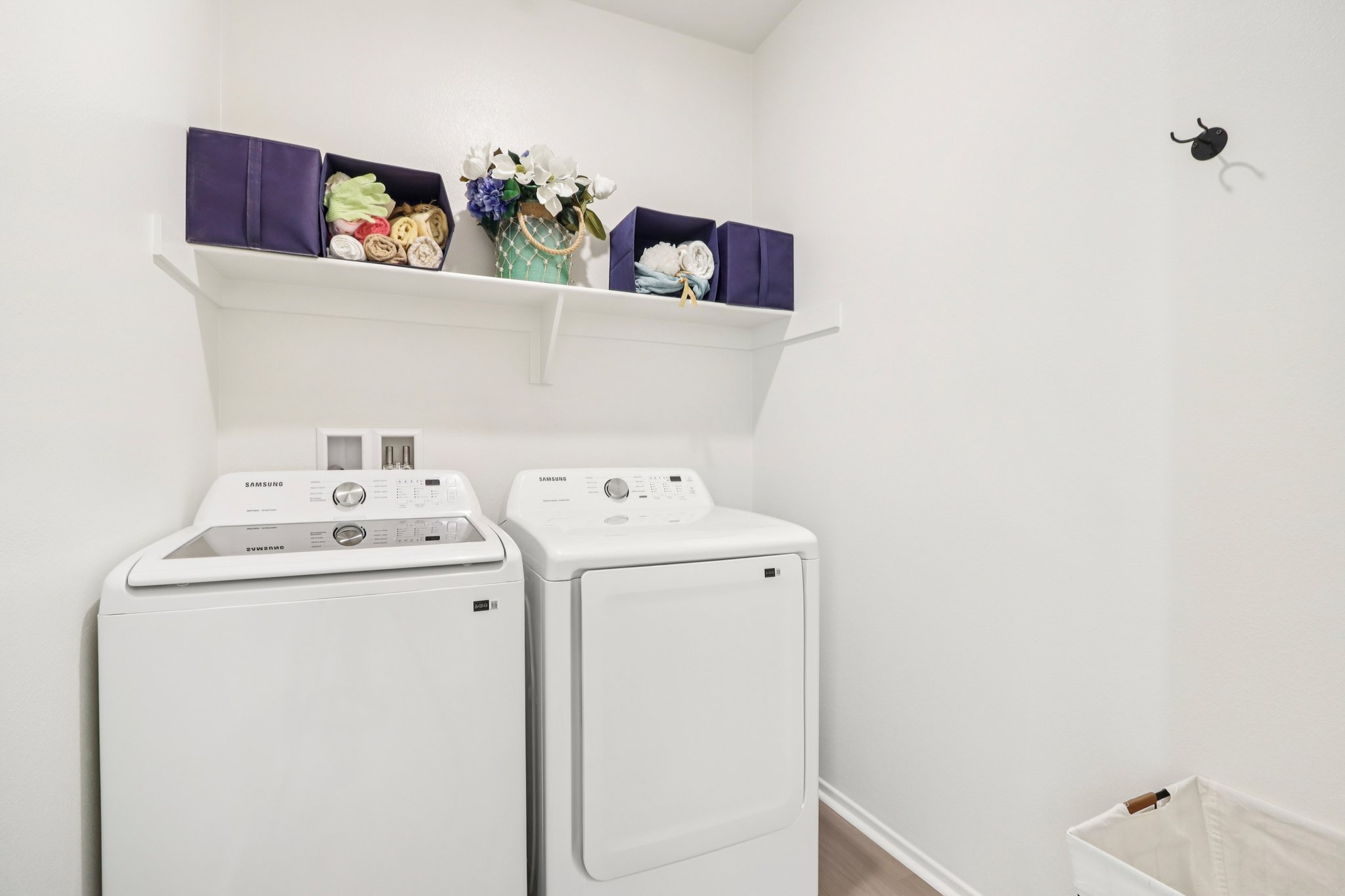 17th St E-S0212-018 (2).jpg