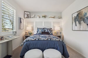 17th St E-S0212-012.jpg