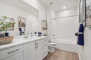 17th St E-S0212-013.jpg