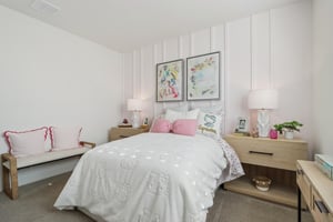 17th St E-S0212-015.jpg