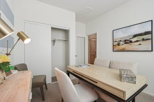 17th St E-S0212-017.jpg