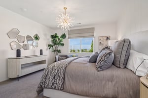 17th St E-S0212-020.jpg