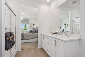 17th St E-S0212-022.jpg