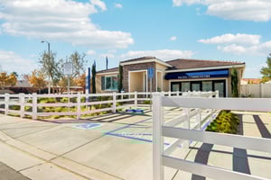 17th St E-S0212-002 (2).jpg