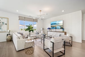 17th St E-S0212-005 (2).jpg