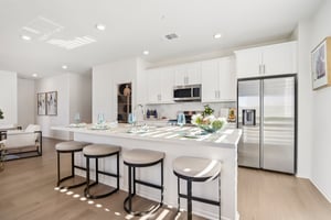 17th St E-S0212-009 (2).jpg