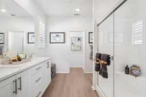 17th St E-S0212-021 (2).jpg