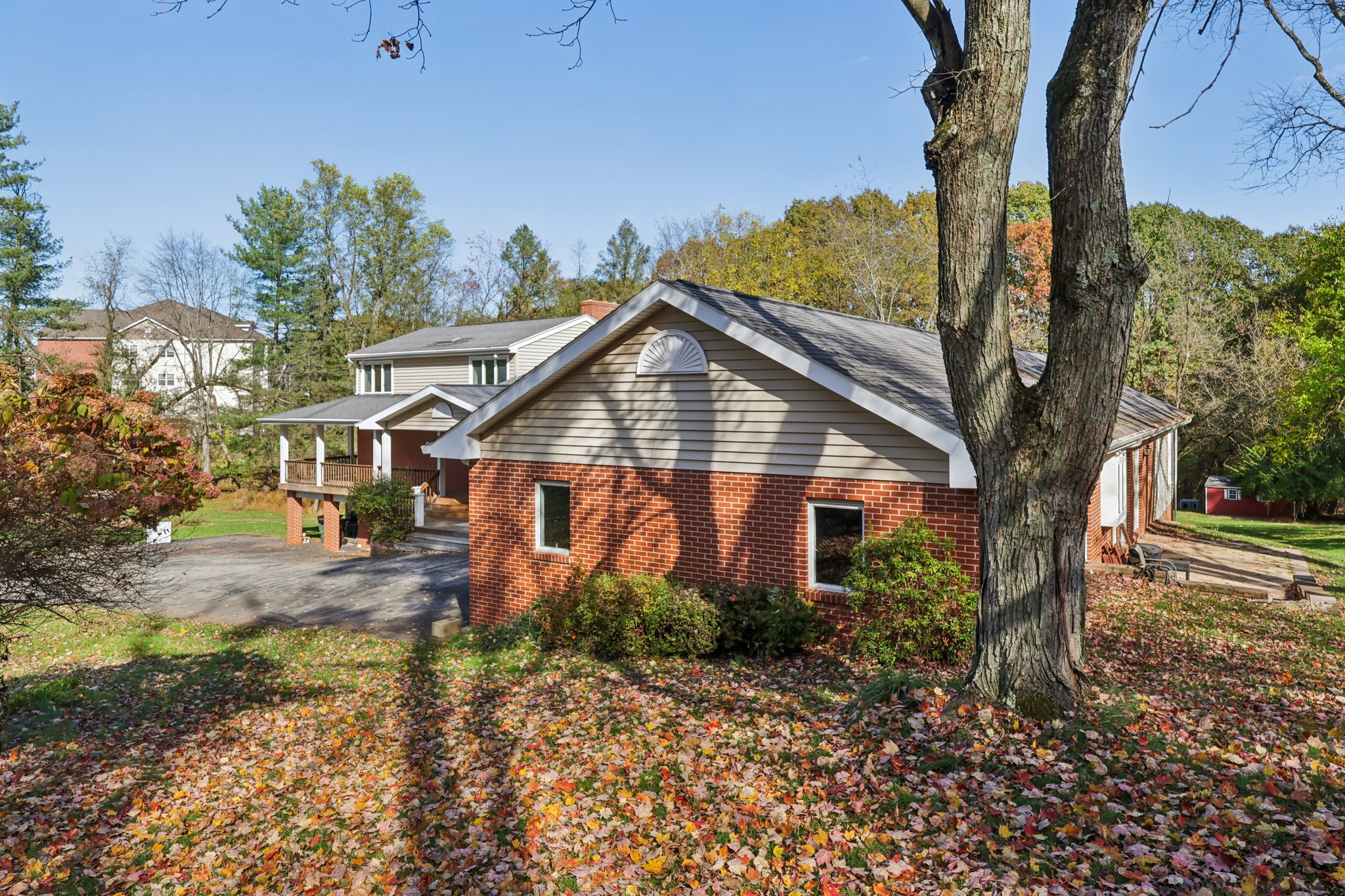 School Rd-S2810-002.jpg