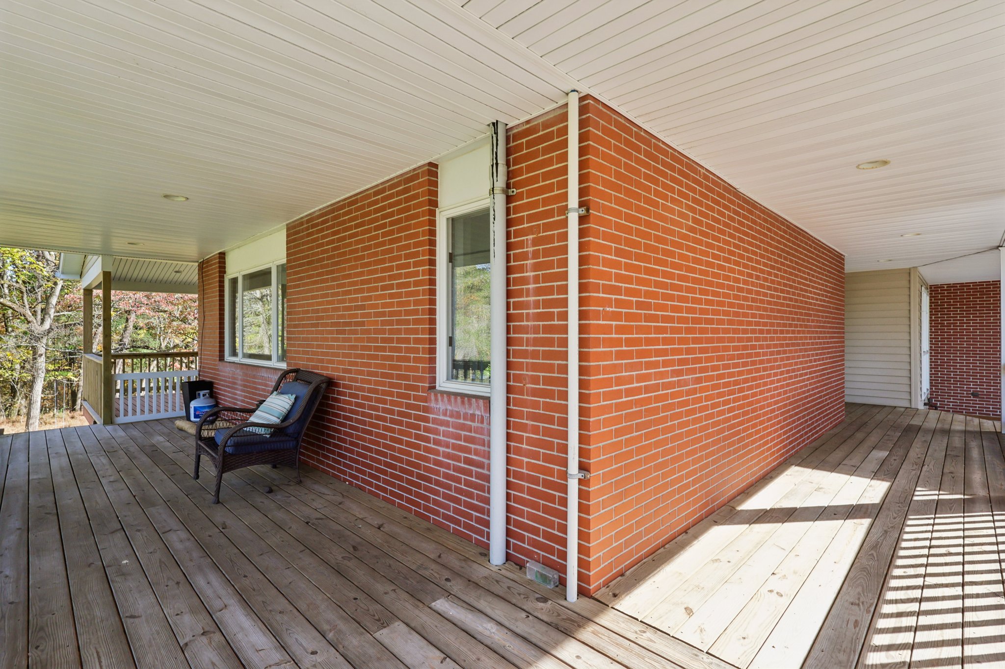 School Rd-S2810-045.jpg