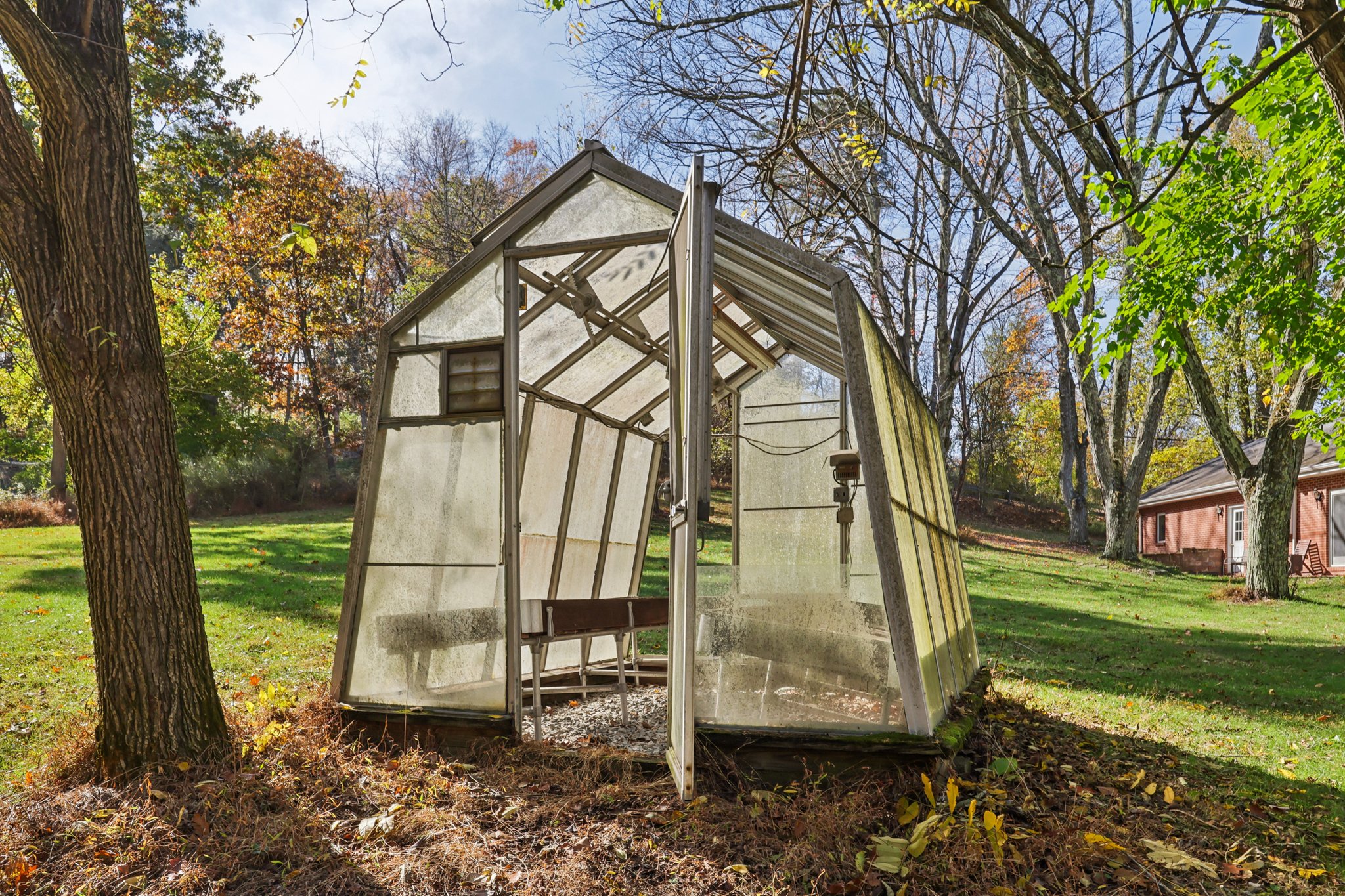 School Rd-S2810-056.jpg