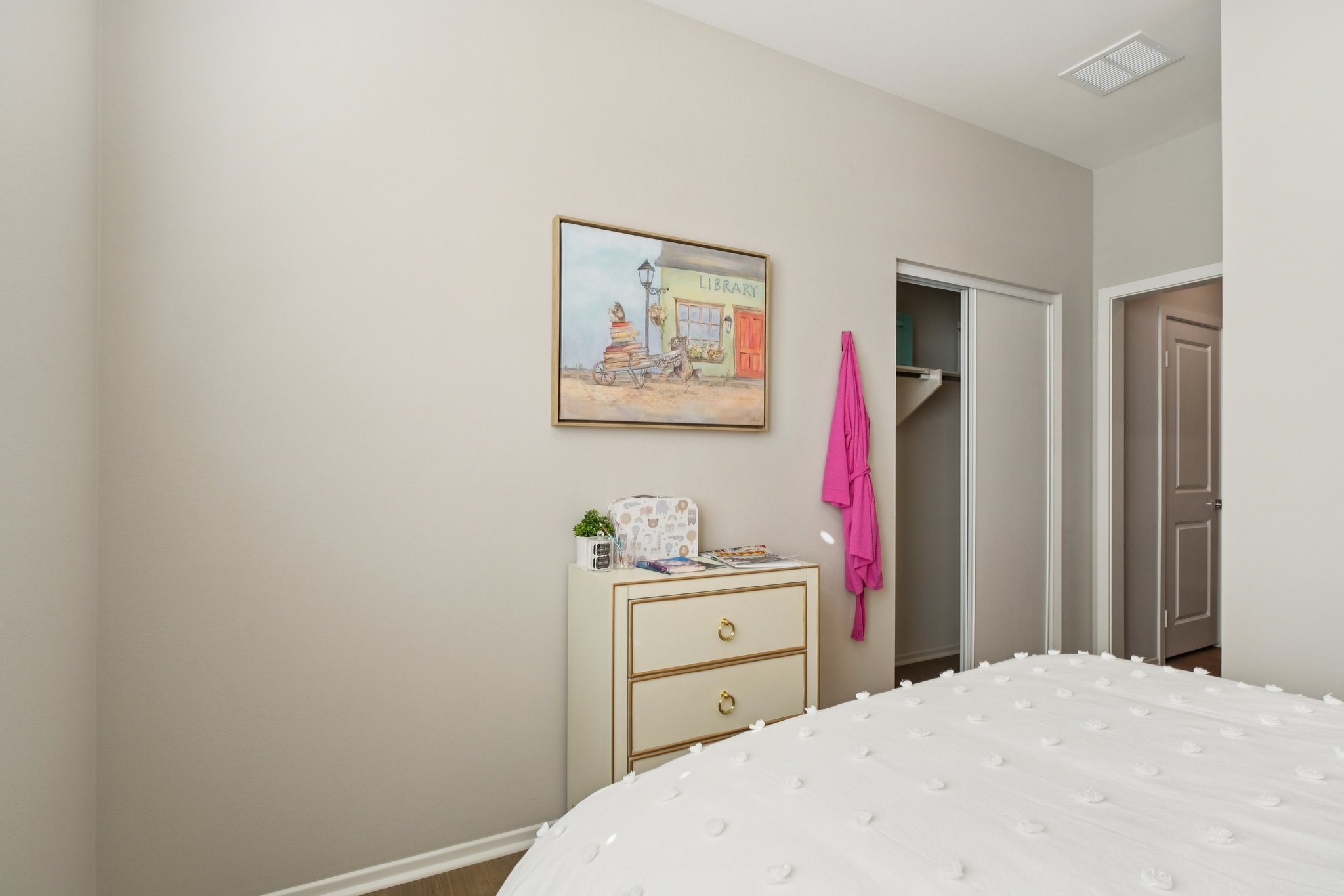 17th St E-S0212-026.jpg