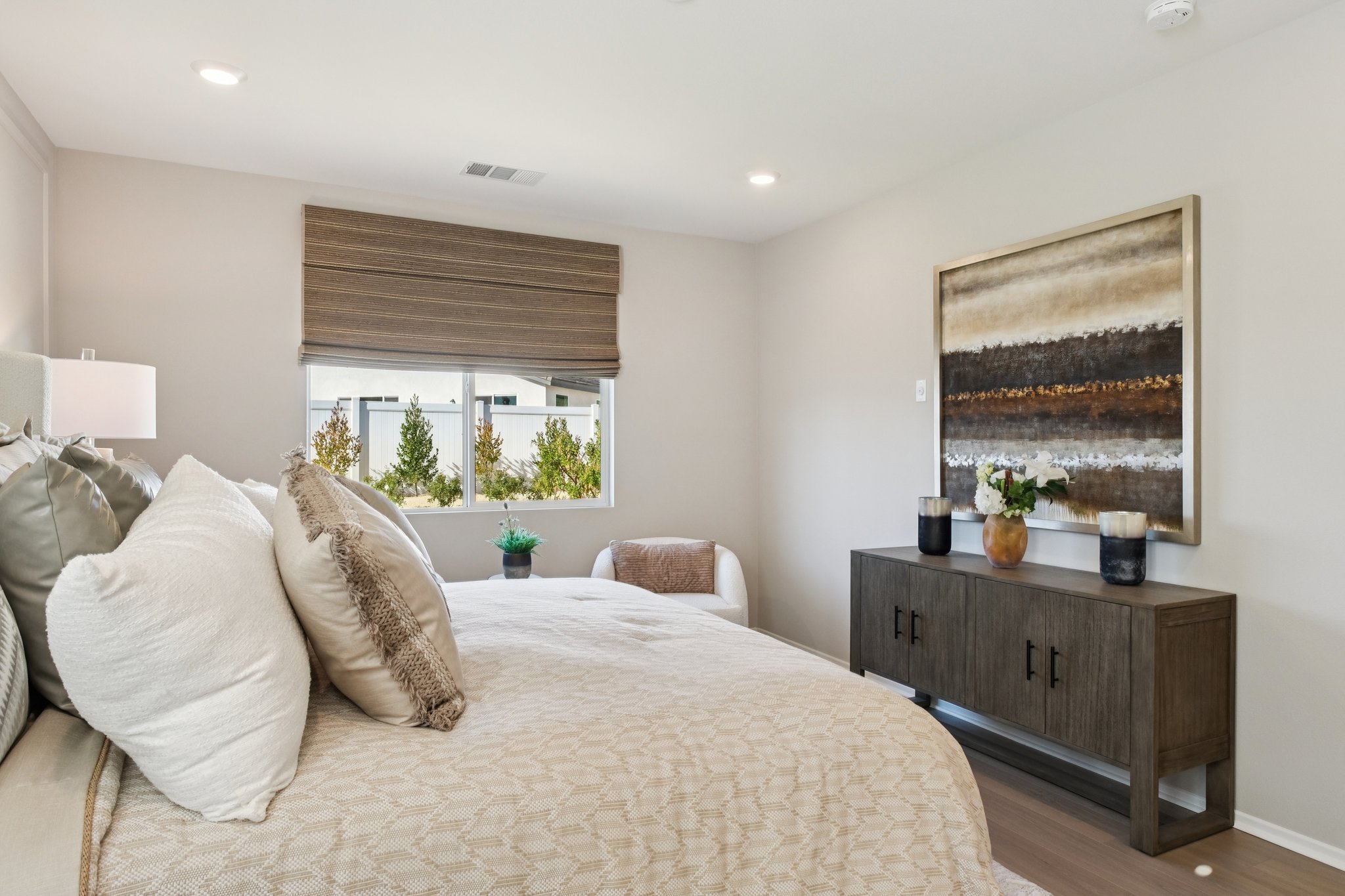 17th St E-S0212-033.jpg