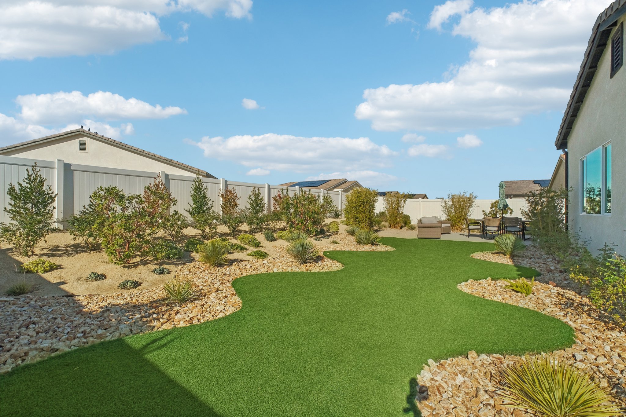 17th St E-S0212-037.jpg