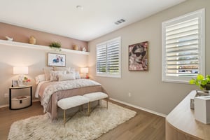 17th St E-S0212-016.jpg