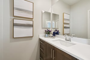 17th St E-S0212-022.jpg