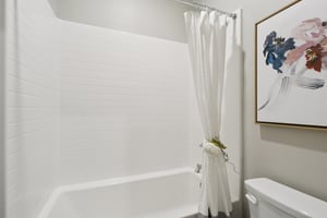 17th St E-S0212-023.jpg