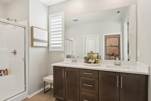 17th St E-S0212-032.jpg