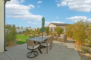 17th St E-S0212-036.jpg