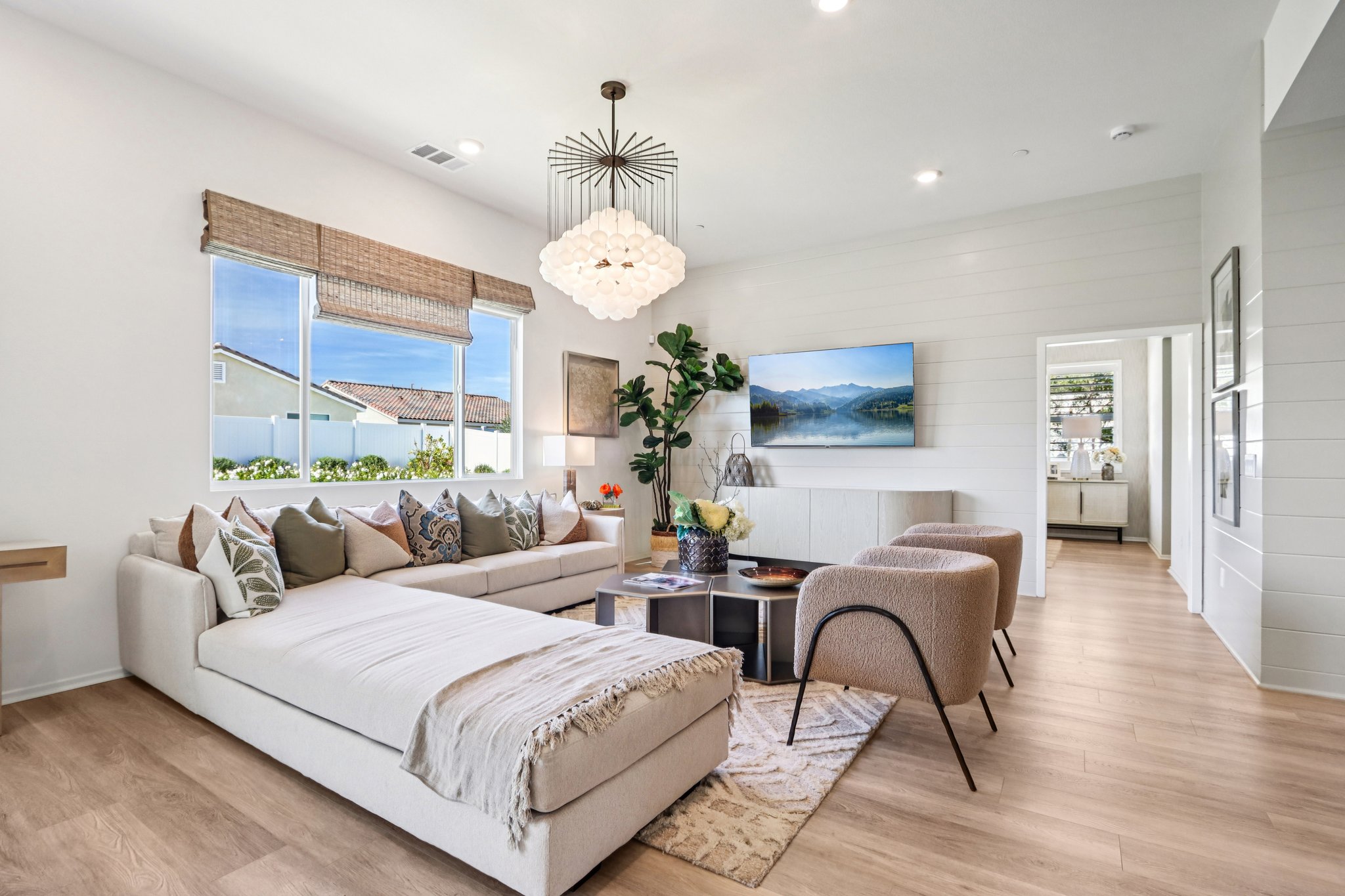 17th St E-S0212-005.jpg