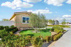 17th St E-S0212-002.jpg