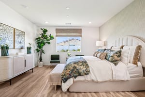 17th St E-S0212-019.jpg