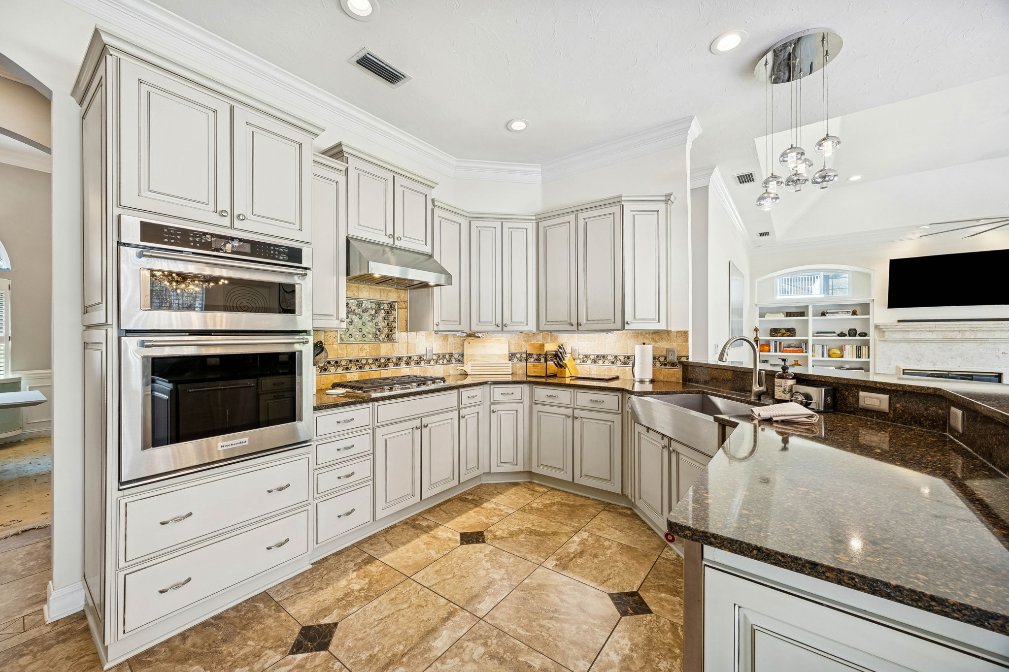 UPDATED KITCHEN, PAINTED & GLAZED CABINETS