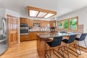 Spacious eat-in kitchen