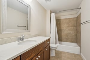 Landmark Dr-3105-036.jpg