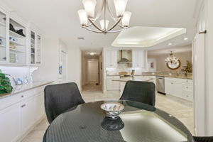 Kitchen/Breakfast Area