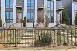 Parkway Dr NE-001.jpg