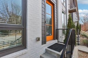 Parkway Dr NE-005.jpg