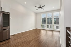 Parkway Dr NE-006.jpg