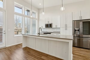 Parkway Dr NE-013.jpg
